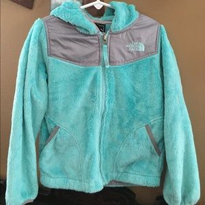 Child’s NORTH FACE soft fleece jacket.